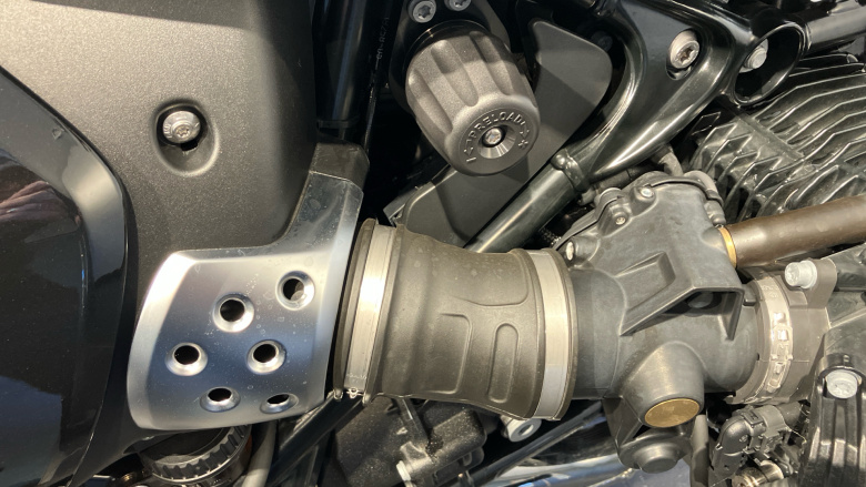 BMW R12 (24MY)